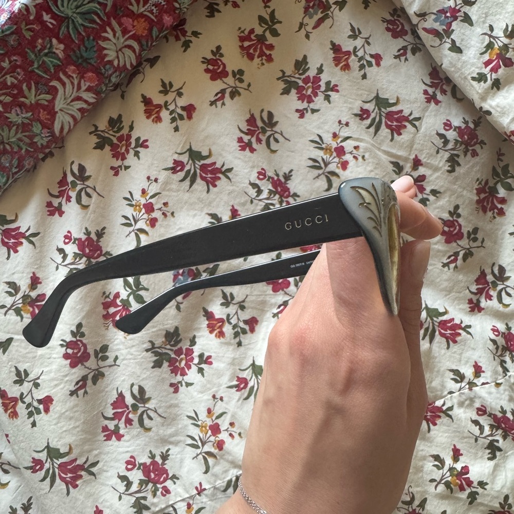 Gucci Cat Eye Sunglasses - Picture 4 of 7
